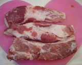 A picture of step 1 of Sweet and Savory Oven-Braised Pork Belly.