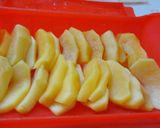 A picture of step 4 of Custard Apple Pie using Frozen Puff Pastries.