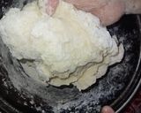 Foto langkah ke 3 dari resep Bola Bola Ubi Kayu Isi Ayam.