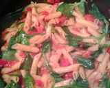 A picture of step 2 of French vegetarian pasta.