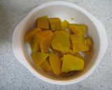 A picture of step 1 of Smooth Kabocha Squash Cheesecake.