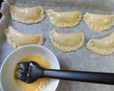 Foto del paso 3 de la receta: Empanadas horneadas de pollo y chistorra casera