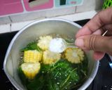 Foto langkah ke 4 dari resep Sayur Bening Bayam Jagung.
