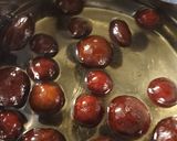 A picture of step 5 of Beetroot jamun.