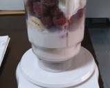 A picture of step 3 of Frozen Raspberry and Banana Smoothie.
