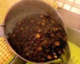 A picture of step 5 of Preparing and Roasting Hazel Nuts.