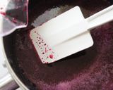 A picture of step 2 of Blueberry Cheese Mousse.