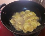 A picture of step 3 of Crispy banana chips.