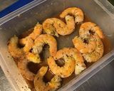 Une image de l'étape 7 de Crevettes sauvages marinées épices,agrumes et origan.