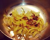 A picture of step 4 of Chicken Chow Mein.