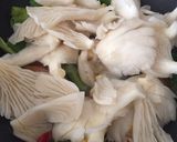 Foto langkah ke 2 dari resep Cah Jamur Jagung Muda.