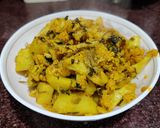 A picture of step 4 of Gobhi with methi.