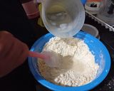 Foto langkah ke 4 dari resep Pastel Bihun Wortel Ekonomis tanpa Telur.