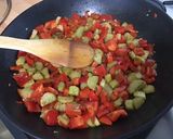 Une image de l'étape 12 de Crevettes aux poivrons rouges,rhubarbe et aneth.
