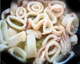 Foto del paso 1 de la receta: Arroz con calamares