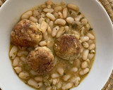 Foto del paso 10 de la receta: Albóndigas de merluza y gambas con judías blancas en salsa fina