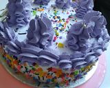 A picture of step 8 of Colourful cream cake.