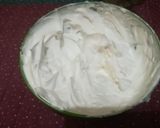 A picture of step 3 of Cookies and cream milk Shake.
