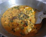 A picture of step 4 of Methi Malai Matar Paneer.