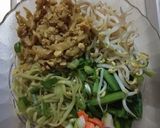 Foto langkah ke 6 dari resep Mie pokcoy homemade.