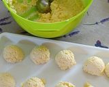 Túrógombóc epres, bazsalikomos töltelékkel recept fázis 3 fotója
