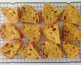 Foto langkah ke 20 dari resep Turmeric Curry Leaves Sourdough Bread.