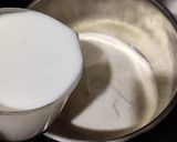A picture of step 1 of Sooji ka halwa.
