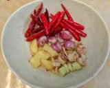 รูปขั้นตอนการทำที่ 2 ของ แกงไก่ใส่เส้นร้อน