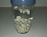 A picture of step 2 of Carob hot drink.