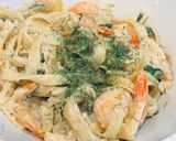 A picture of step 7 of Shrimp Alfredo.