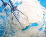 A picture of step 6 of Caramel Banana Cheesecake.
