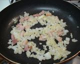 A picture of step 2 of Rich Kabocha Cream Pasta.