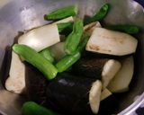 A picture of step 2 of Stewed Eggplants and Shishito Green Peppers.