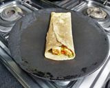 A picture of step 4 of Paneer Bell Peppers Wraps.