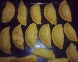 A picture of step 7 of Meatpie.