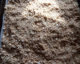 A picture of step 6 of Raspberry oat crumblies.