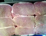 A picture of step 1 of pork loin in a pan.