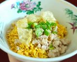 Hình bước làm 2 của món Mì trộn bóng bì thịt băm