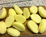 A picture of step 1 of Homemade potato chips.