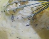 Foto langkah ke 5 dari resep Bolu Kukus Mini Pisang Ambon tanpa Mixer.