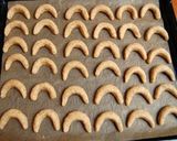 A picture of step 5 of Vanillekipferl German Sweets.