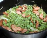 A picture of step 2 of Green Pea And Sausage Salad.