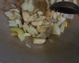 Foto langkah ke 4 dari resep Sup Ayam Bening.