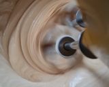 Foto del paso 2 de la receta: Postre helado súper fácil 🍧 2 ingredientes + los "tropezones" que gustes