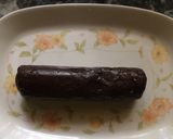 A picture of step 6 of Chocolate Swiss rolls.