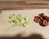 Foto del paso 2 de la receta: Radiatori de queso con chorizo y puerros