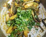 A picture of step 4 of Aloo Bhindi.