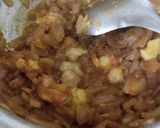 A picture of step 3 of Masala pav.