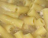 صورة لخطوة 2 من وصفة معكرونة الطيبيبن🥘