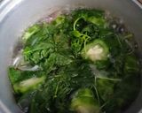 Foto langkah ke 3 dari resep Sayur Bening Gambas Bayam.